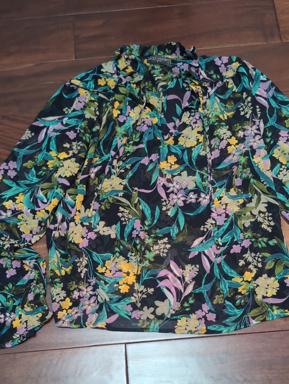 🌸3/$25🌸 Dress Forum Black Floral Button-Down Shirt with Teal, Yellow Accents